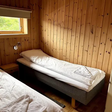 Holiday home Traditional Hamnoya Rorbua With Spectacular View! Reine