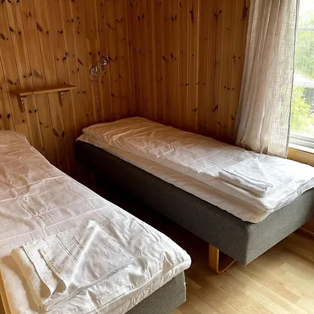 Traditional Hamnoya Rorbua With Spectacular View! * Reine