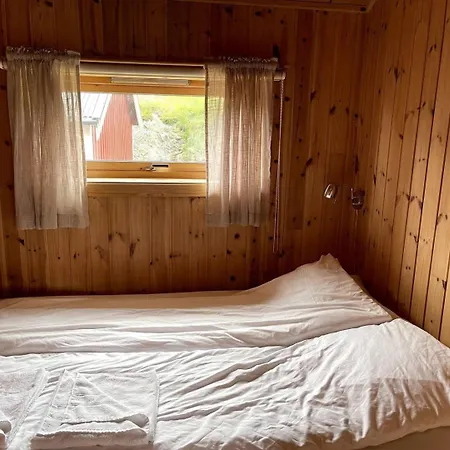 Holiday home Traditional Hamnoya Rorbua With Spectacular View!